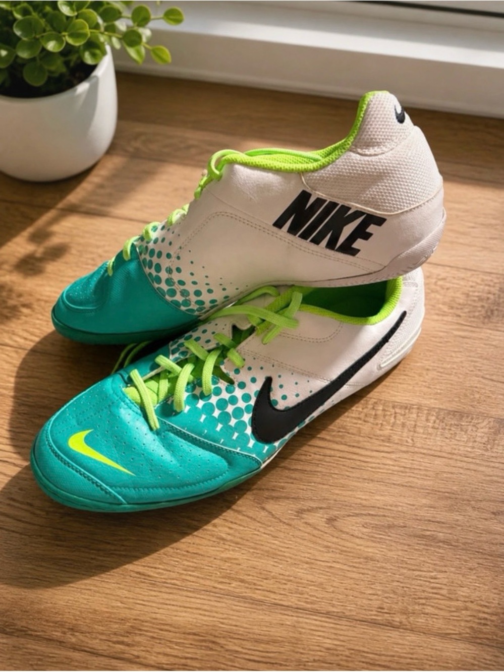 Nike Elastico Indoor Soccer Shoes Sz 12.5 Teal White Green Futsal